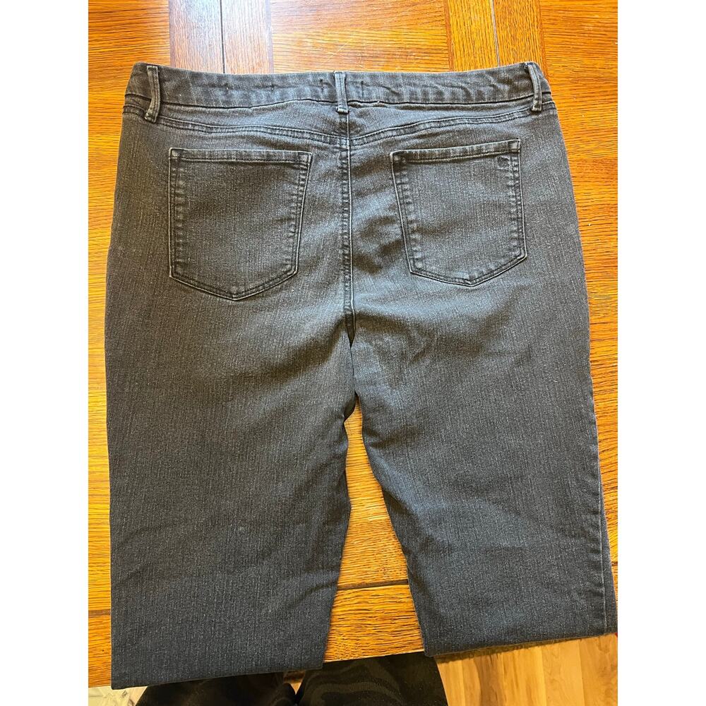 Jessica Simpson High Rise Skinny Jeans Black Faded Wash Denim Size 14/32 Stretch - Picture 8 of 12